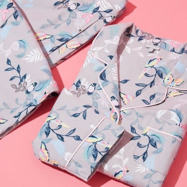 Grey bird-print pyjama set with piped edges